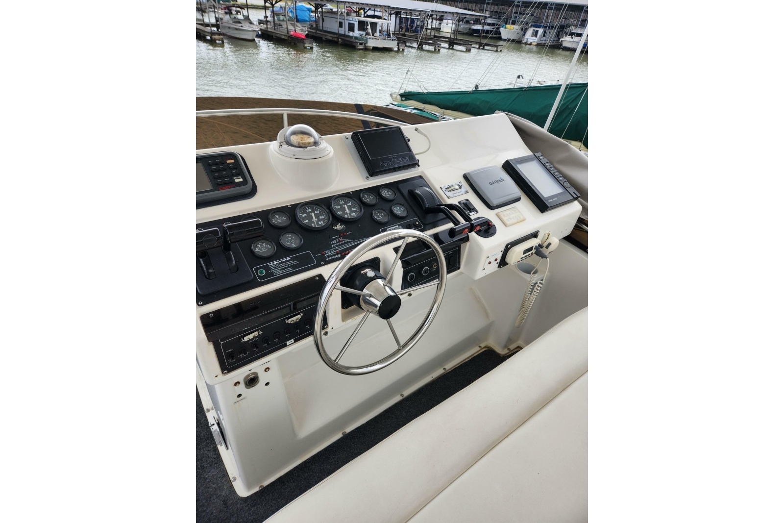 1996 Silverton 34 Motor Yacht