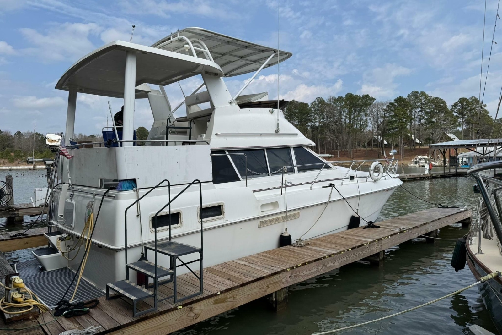 1996 Silverton 34 Motor Yacht