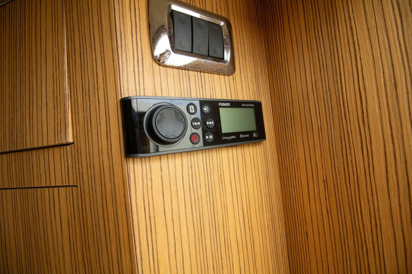 1996 Tides 27