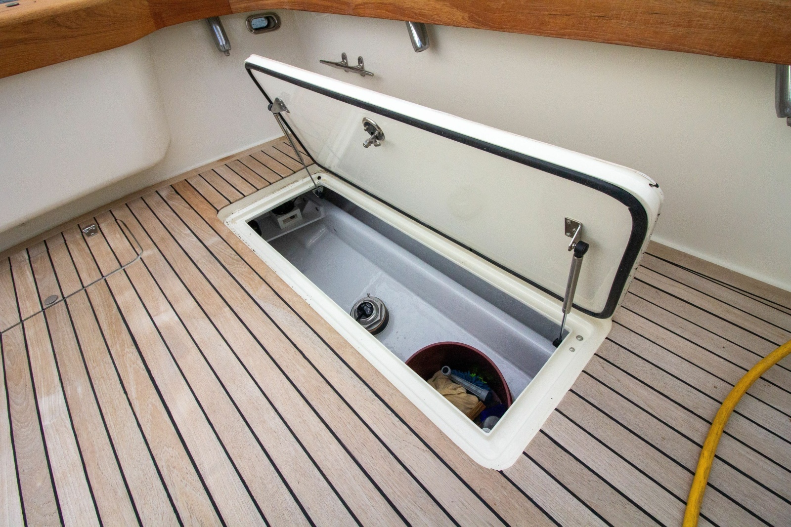 1996 Tides 27