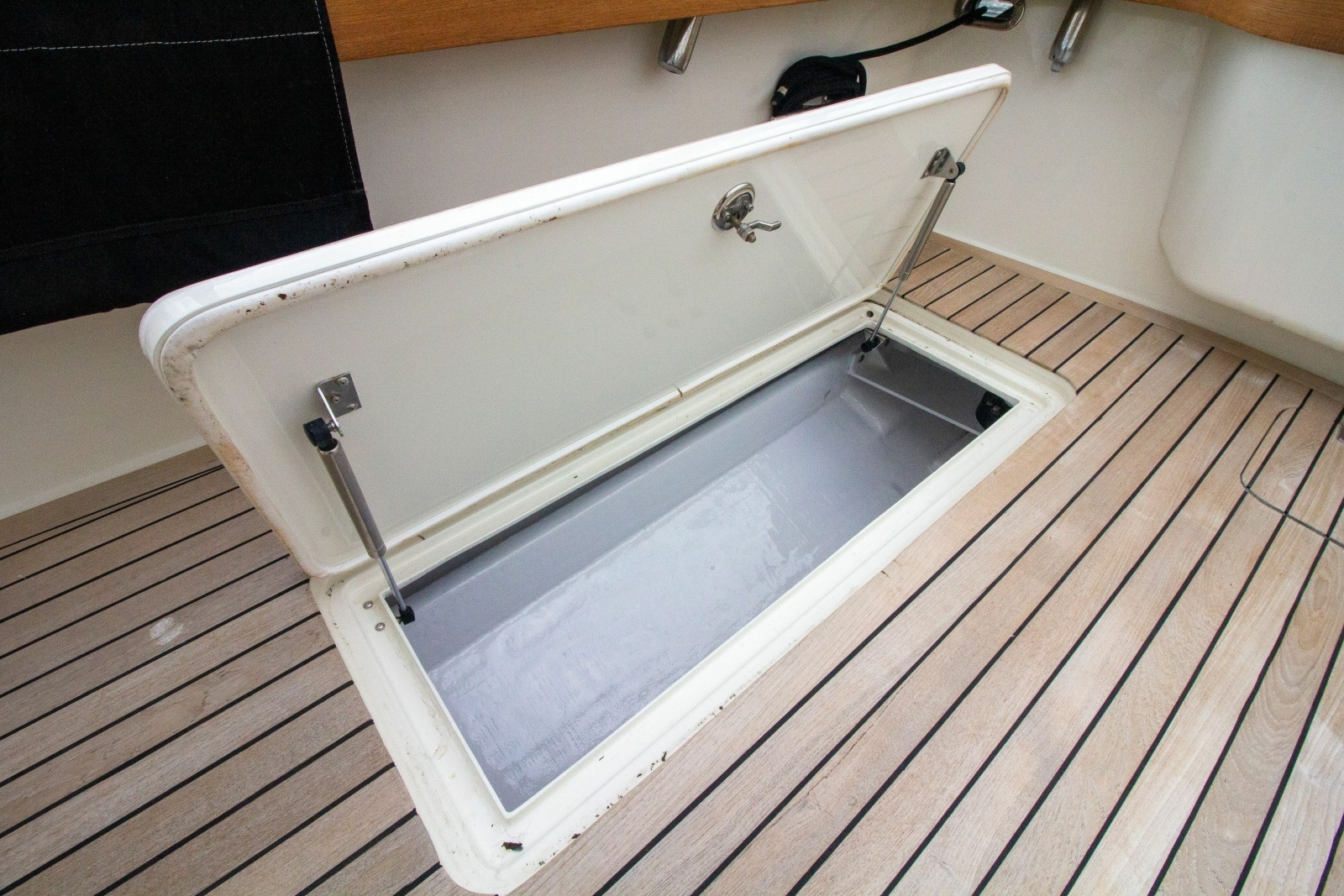 1996 Tides 27