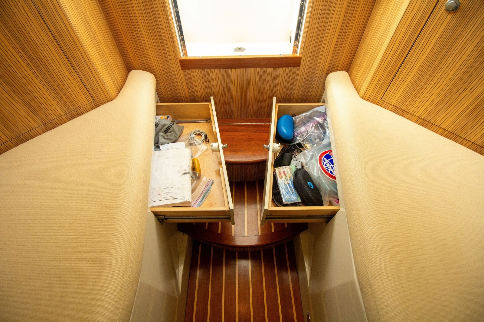 1996 Tides 27