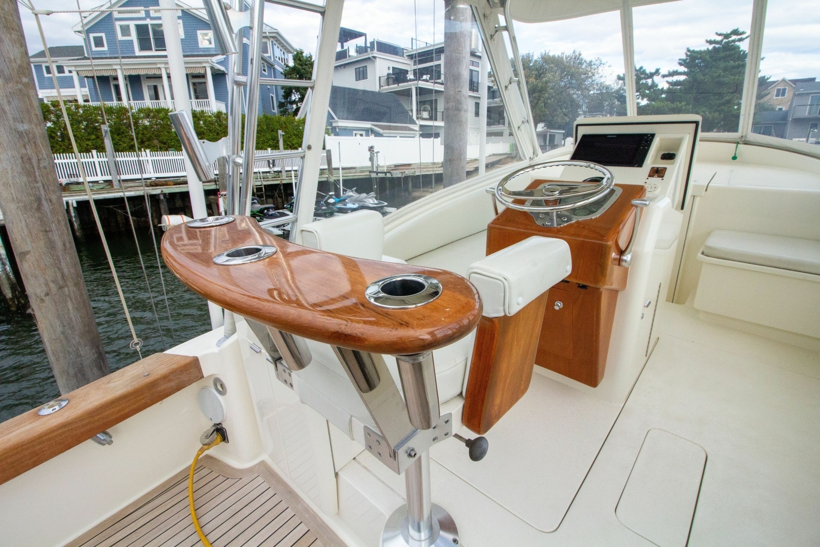 1996 Tides 27