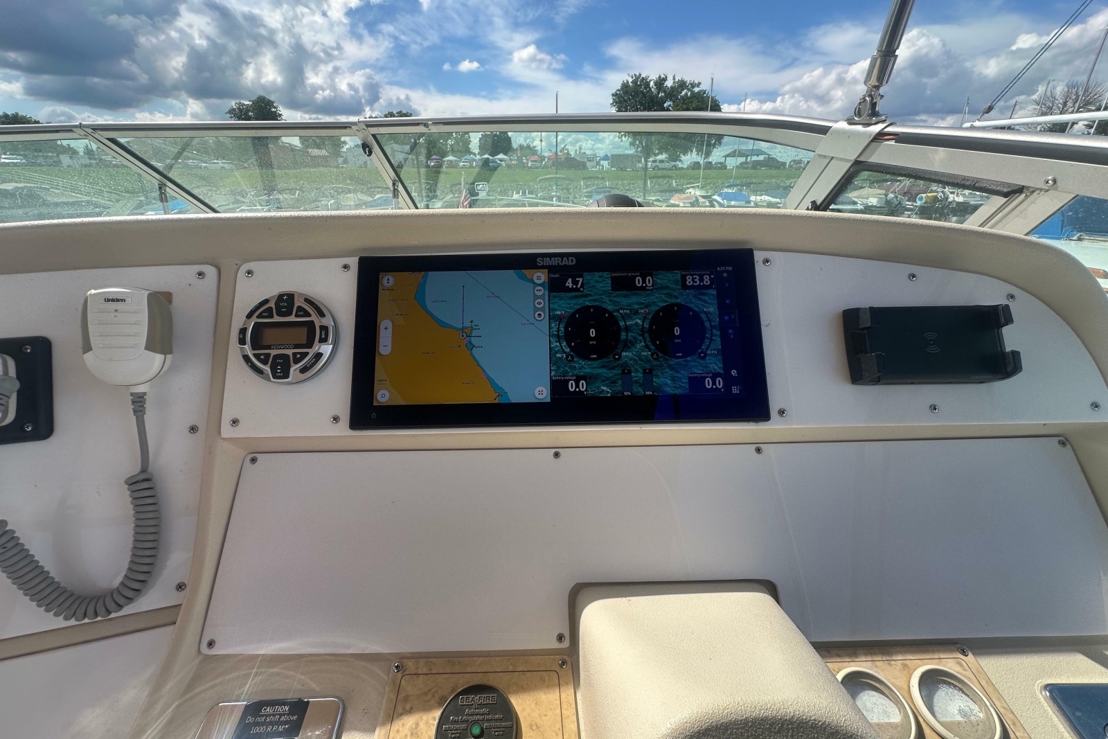 1995 Cruisers Yachts 3575 Esprit