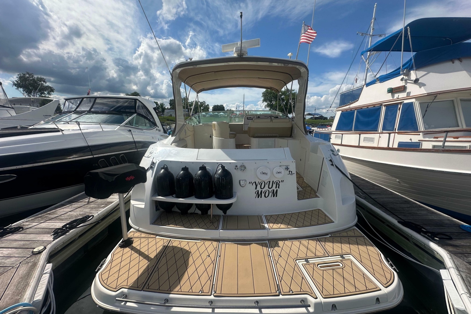 1995 Cruisers Yachts 3575 Esprit
