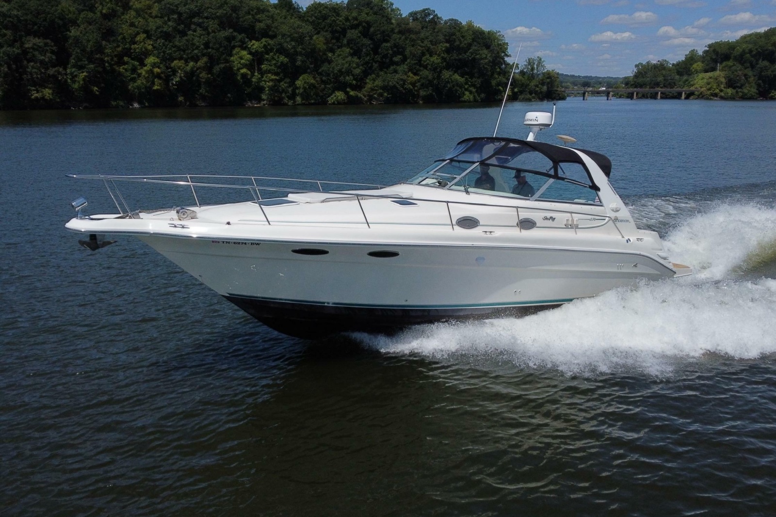 1995 Sea Ray Sundancer 330