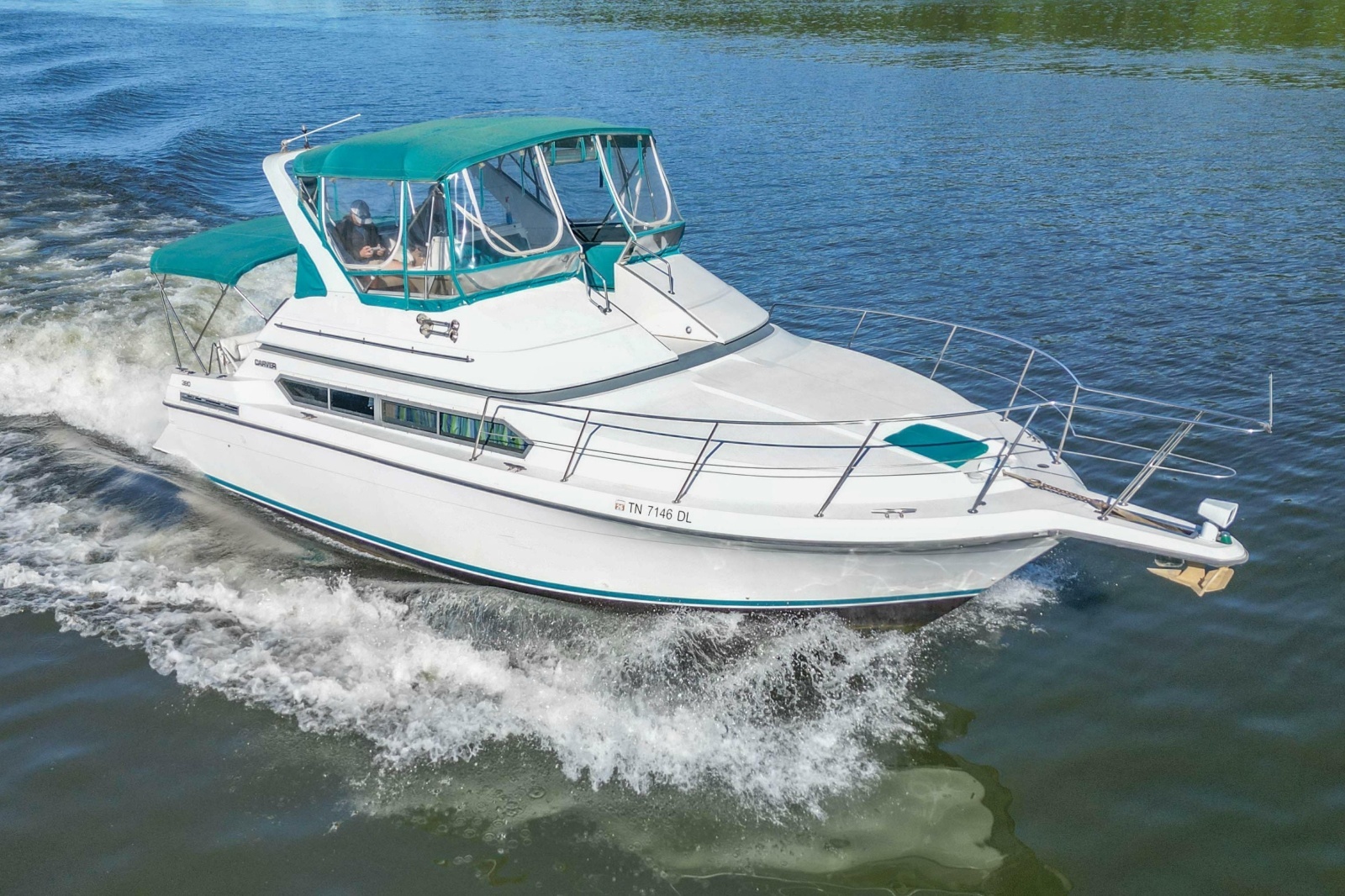 1994 Carver 380 Santego