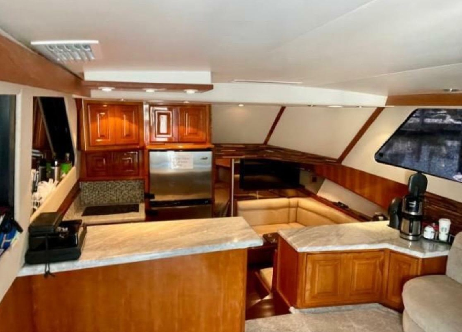 1994 Viking 38 Convertible