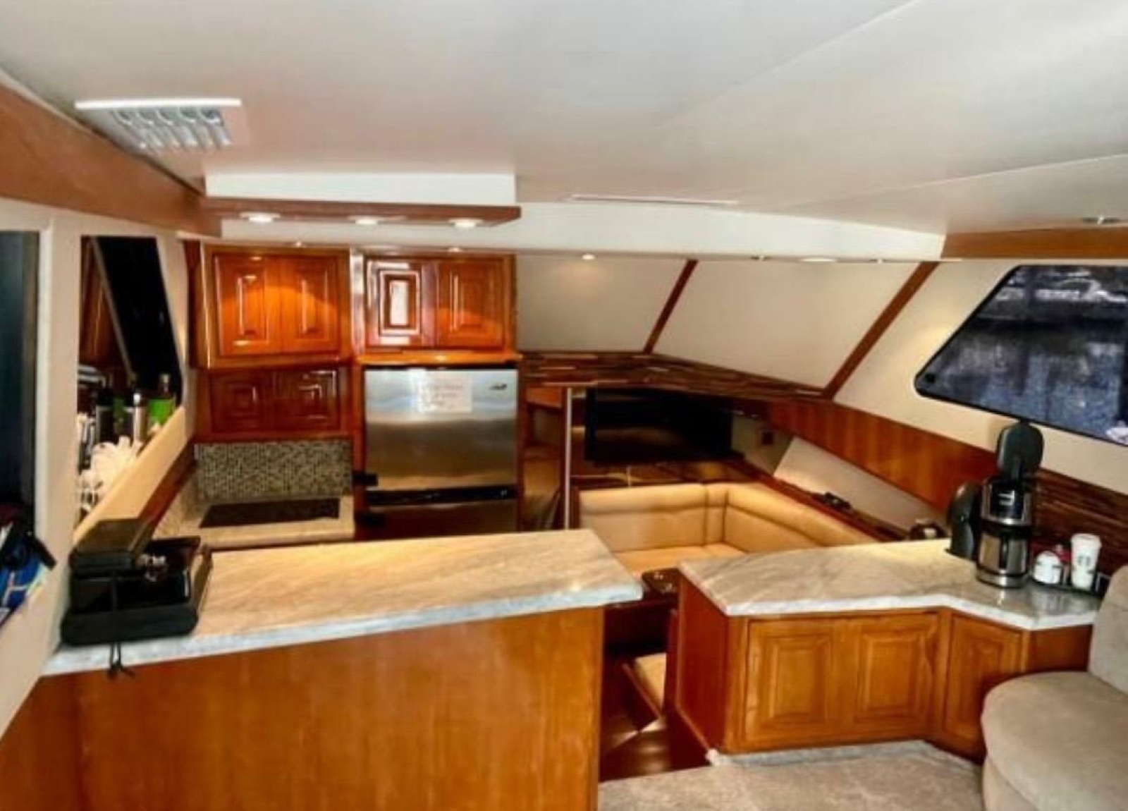 1994 Viking 38 Convertible