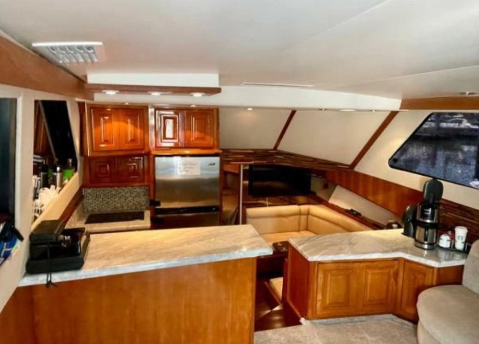 1994 Viking 38 Convertible