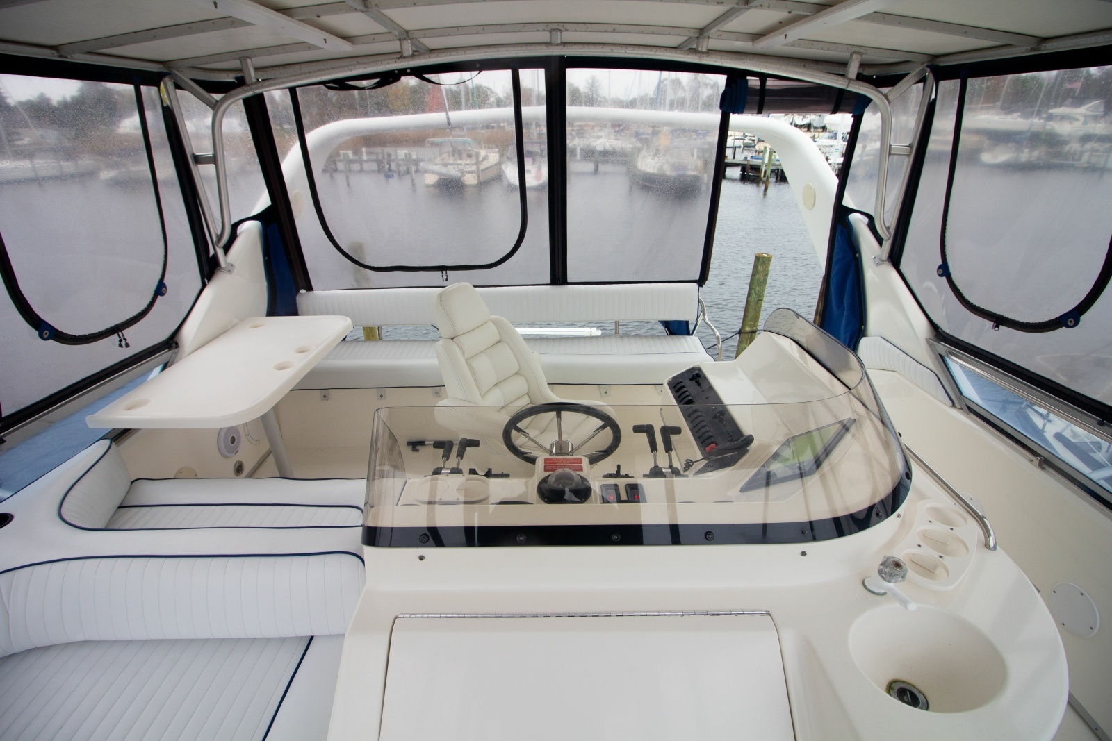 1993 Sea Ray 440 Express Bridge