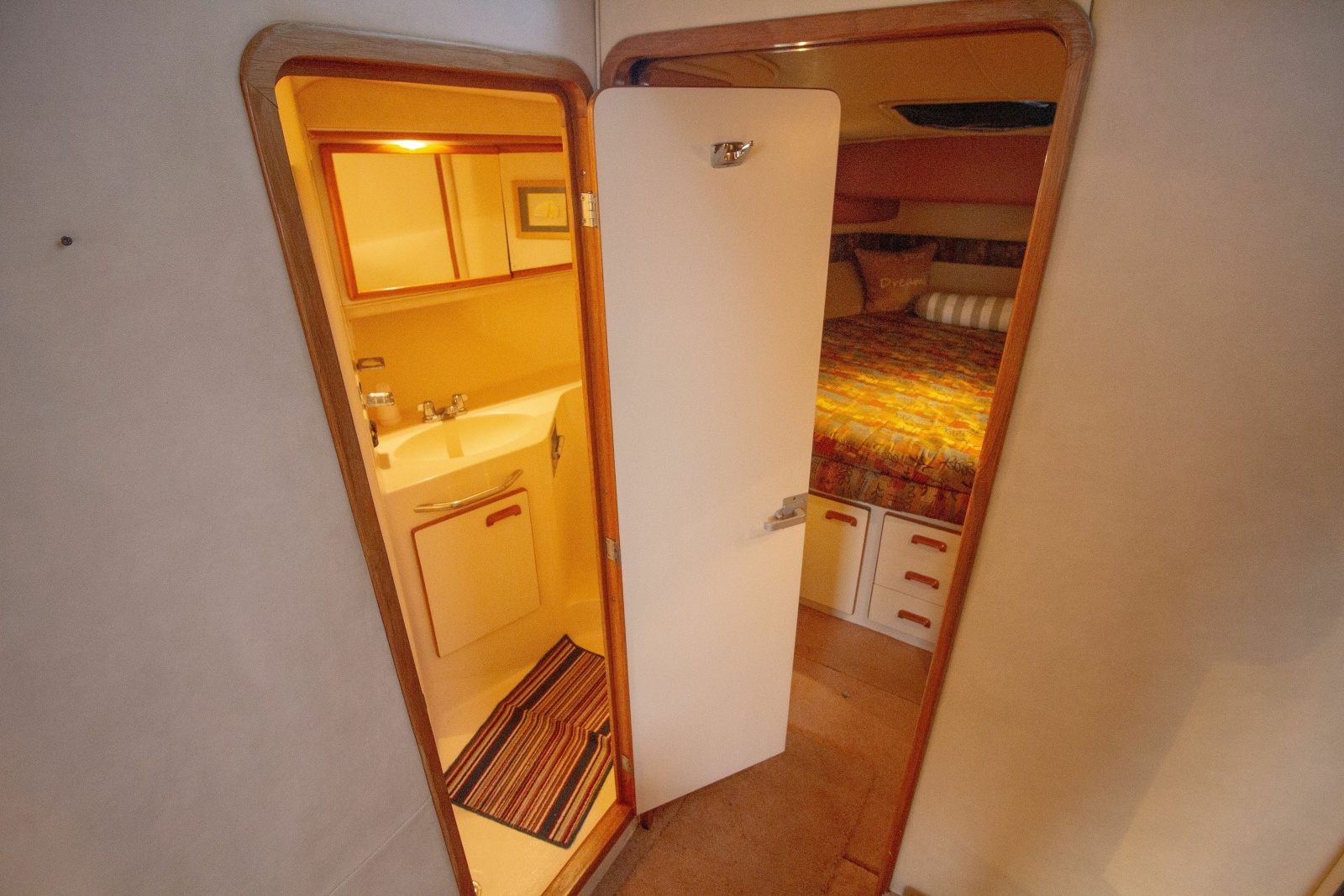 1993 Sea Ray 440 Express Bridge