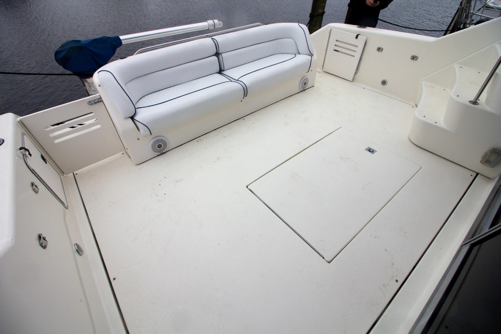 1993 Sea Ray 440 Express Bridge