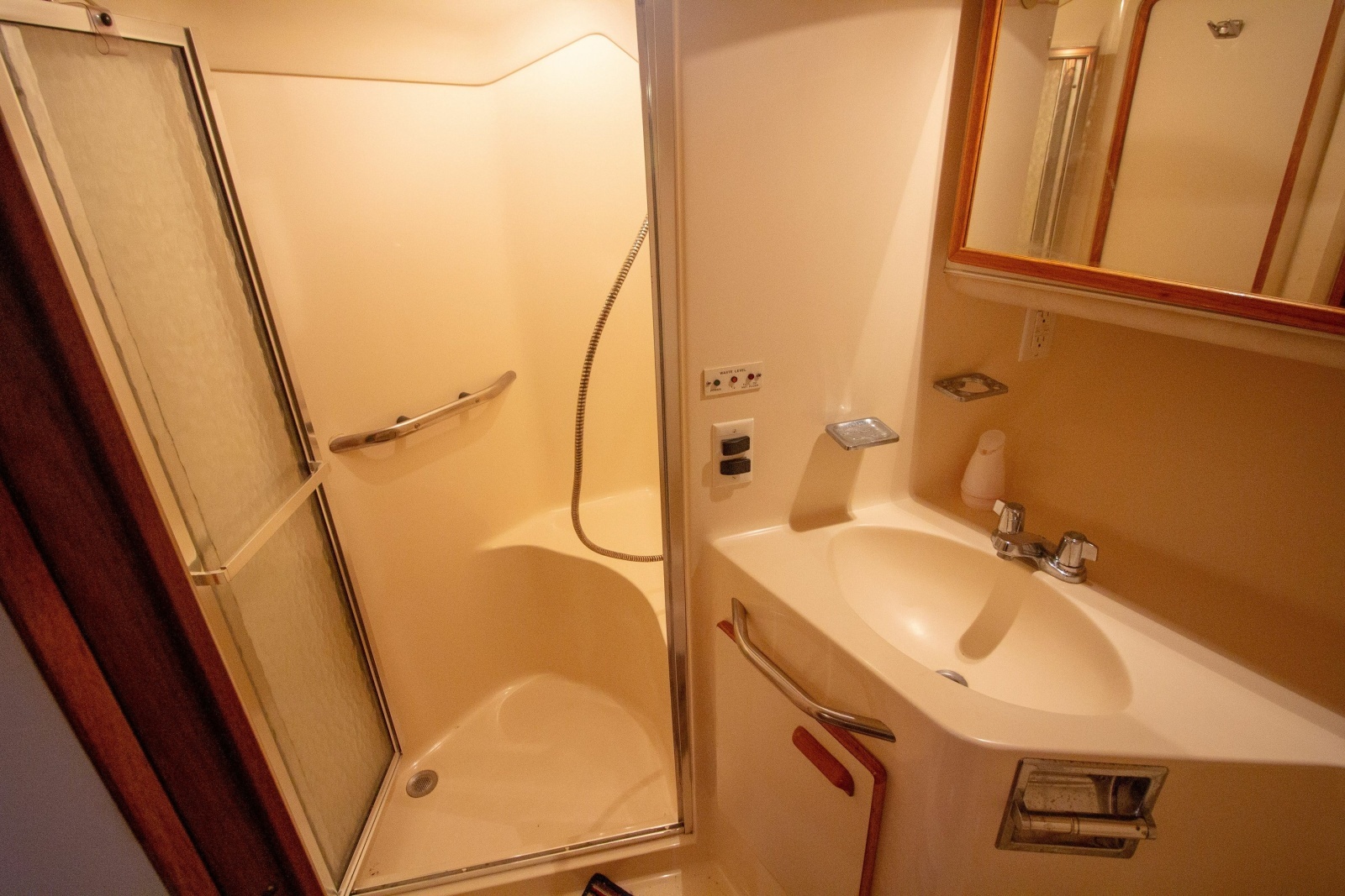 1993 Sea Ray 440 Express Bridge