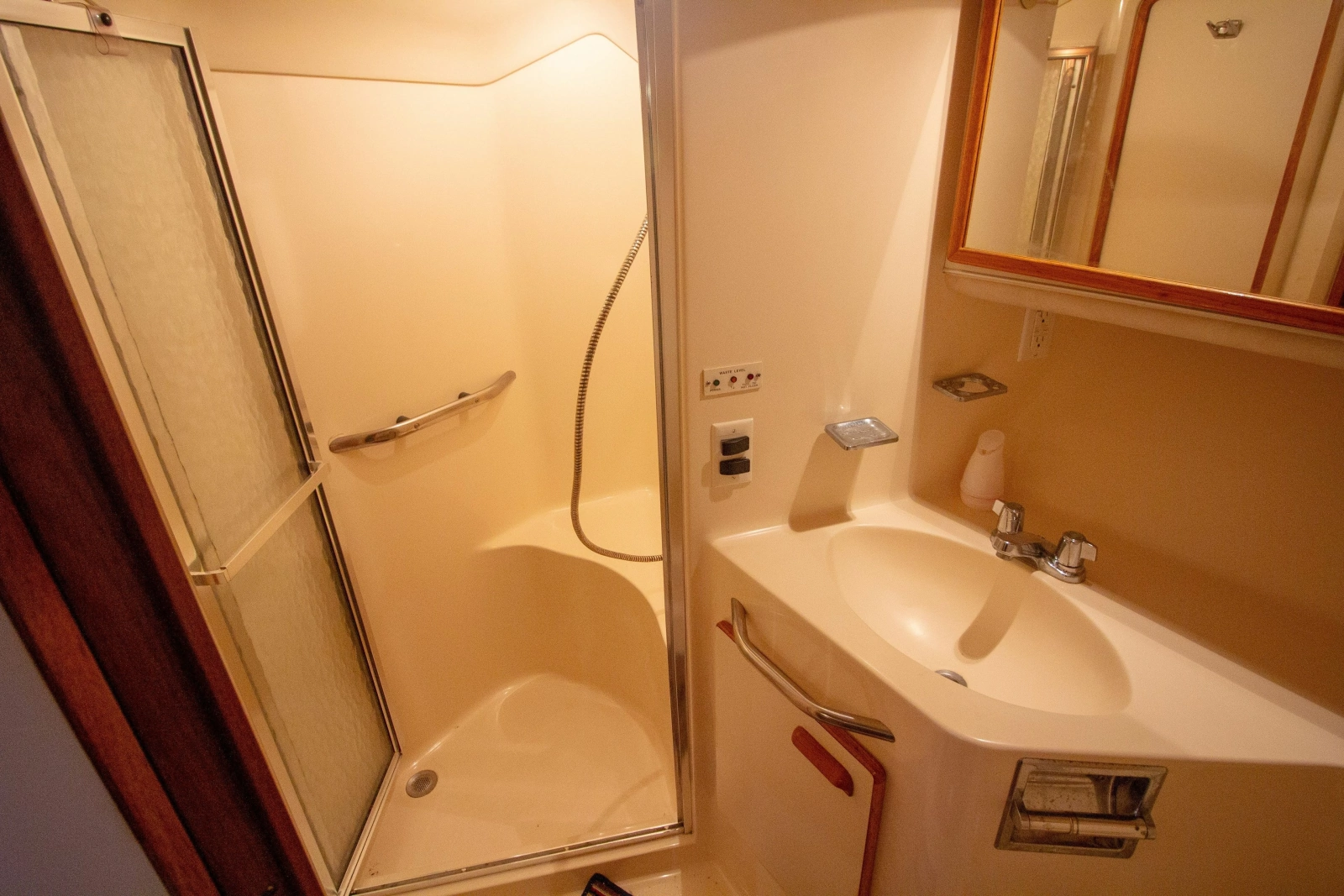1993 Sea Ray 440 Express Bridge