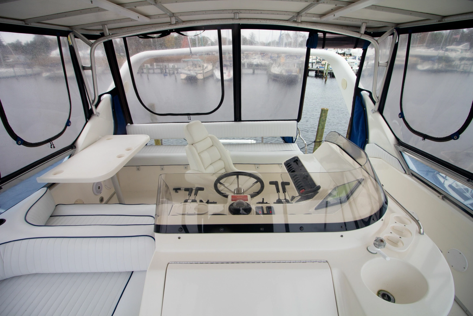 1993 Sea Ray 440 Express Bridge