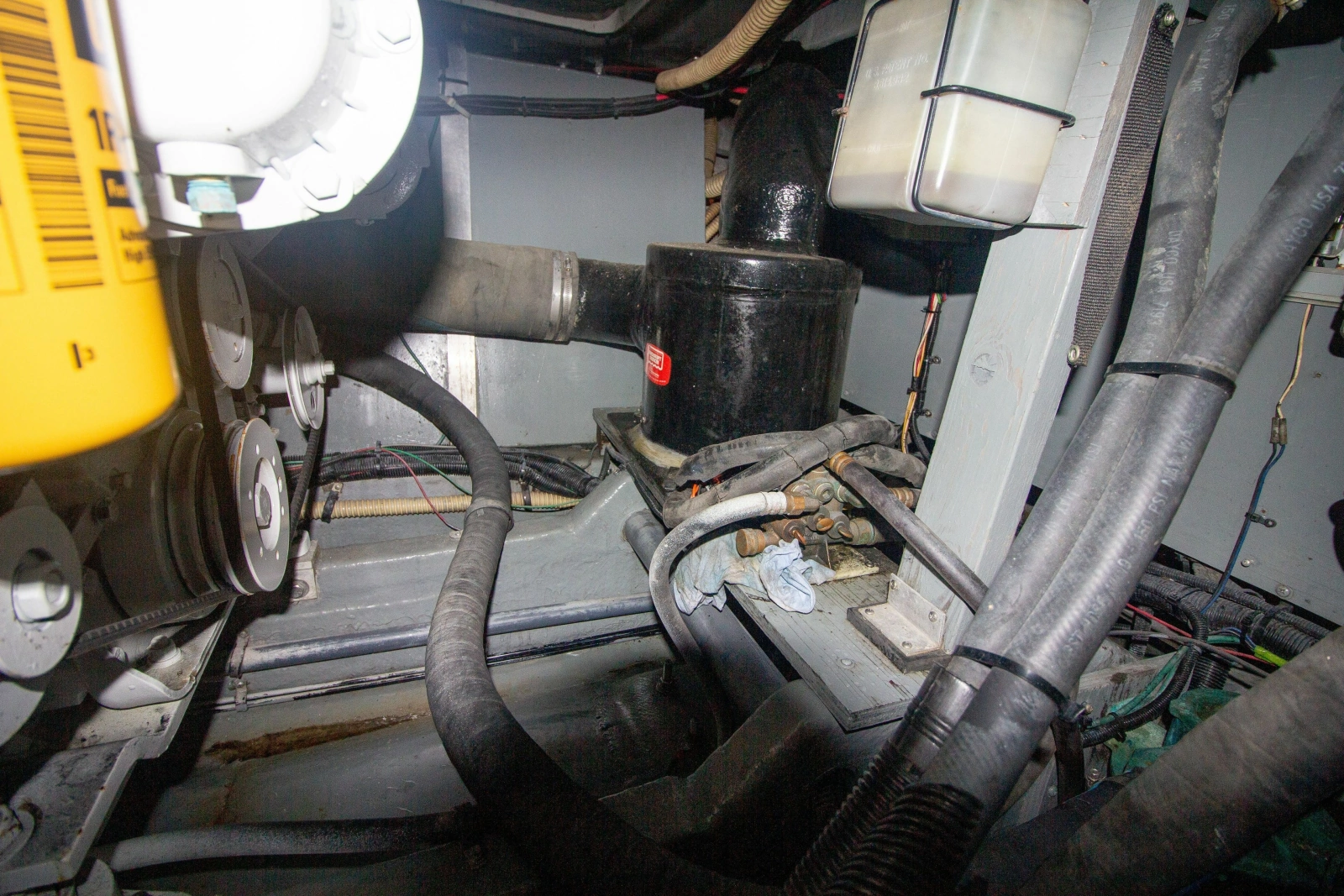 1993 Sea Ray 440 Express Bridge
