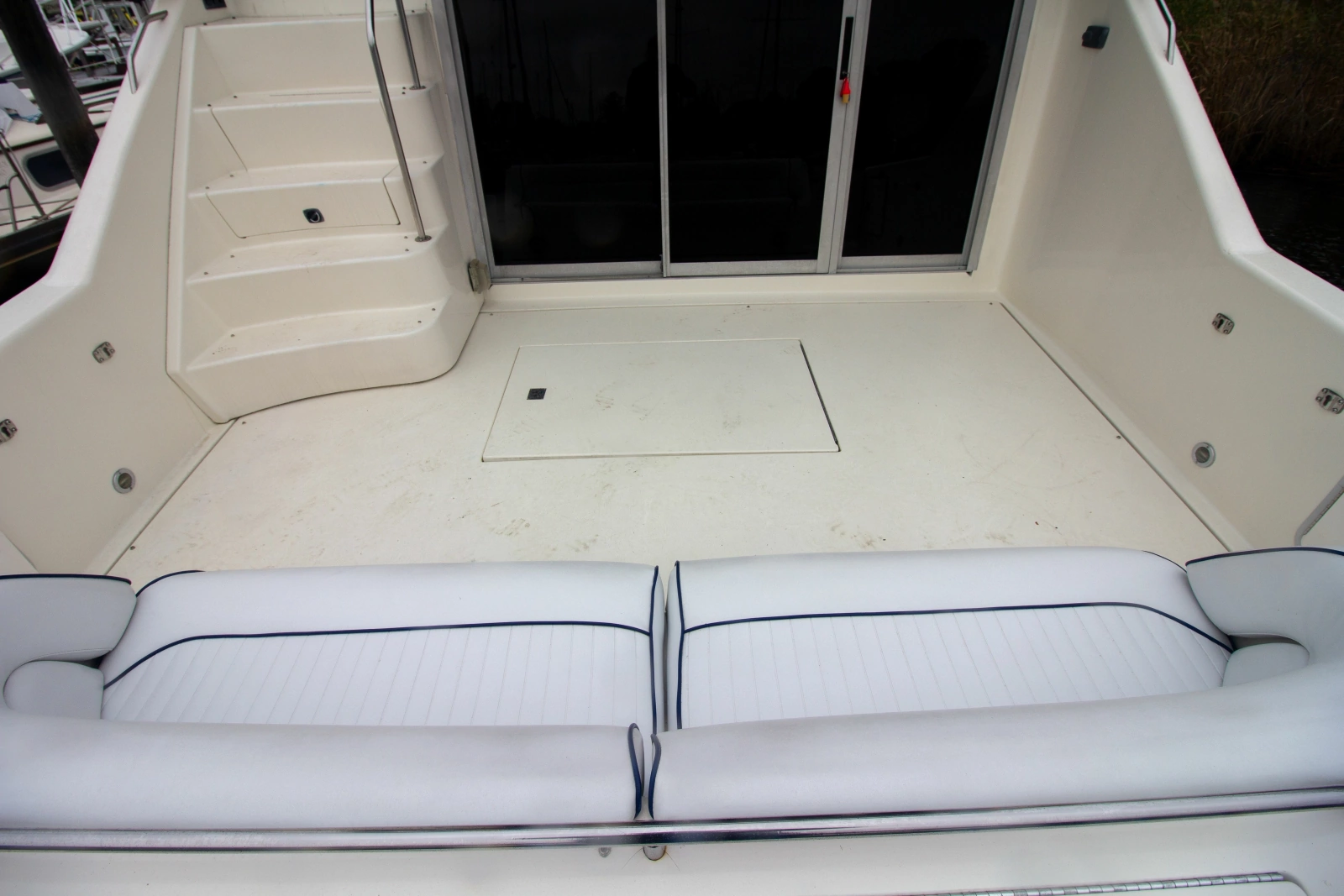 1993 Sea Ray 440 Express Bridge