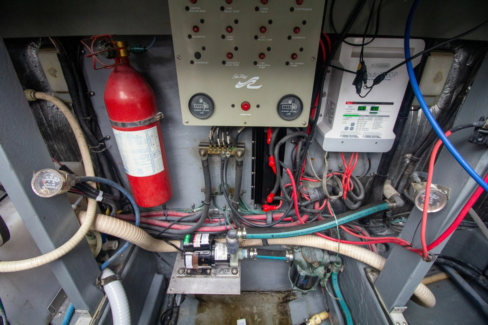 1993 Sea Ray 440 Express Bridge