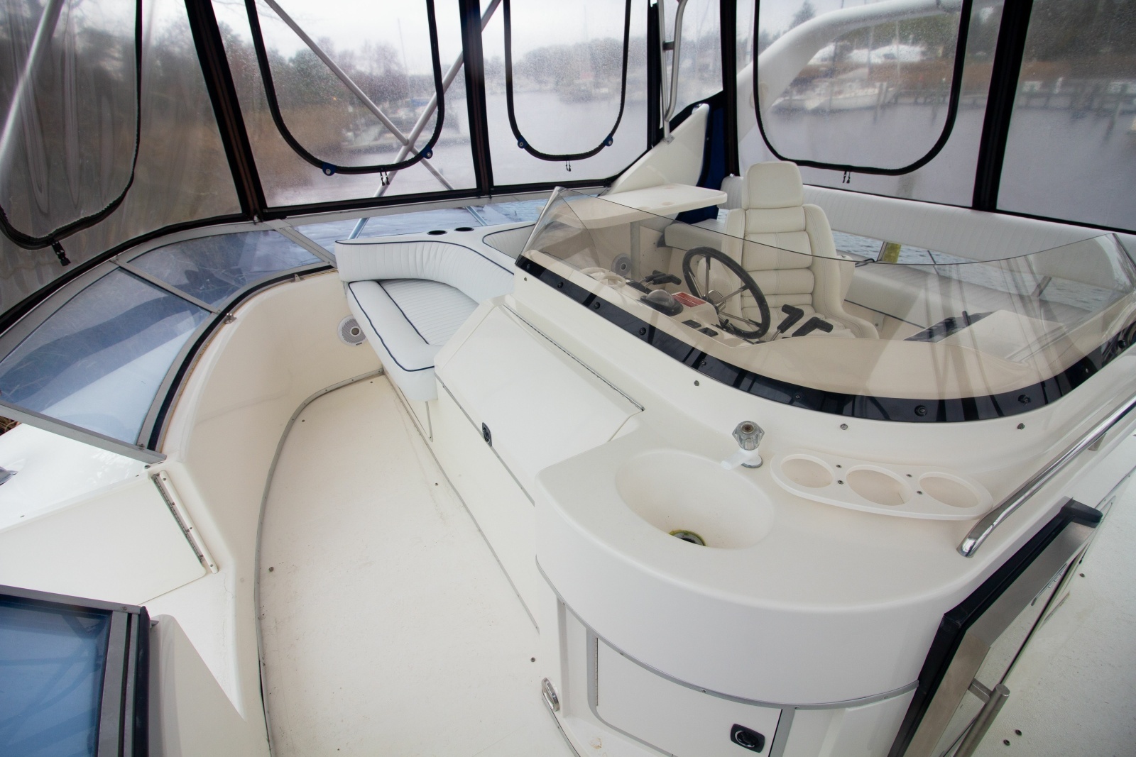 1993 Sea Ray 440 Express Bridge