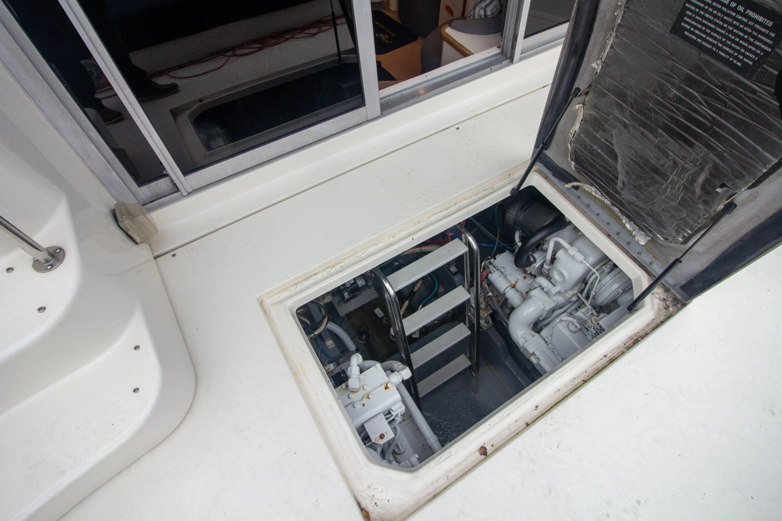 1993 Sea Ray 440 Express Bridge