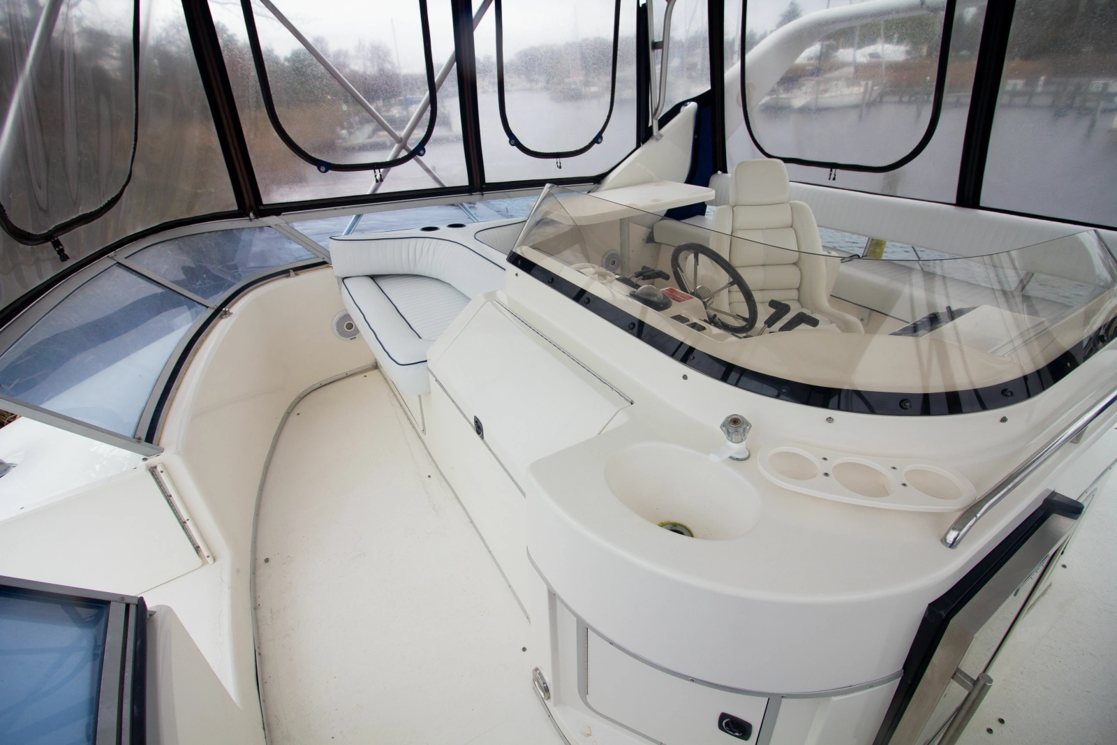 1993 Sea Ray 440 Express Bridge