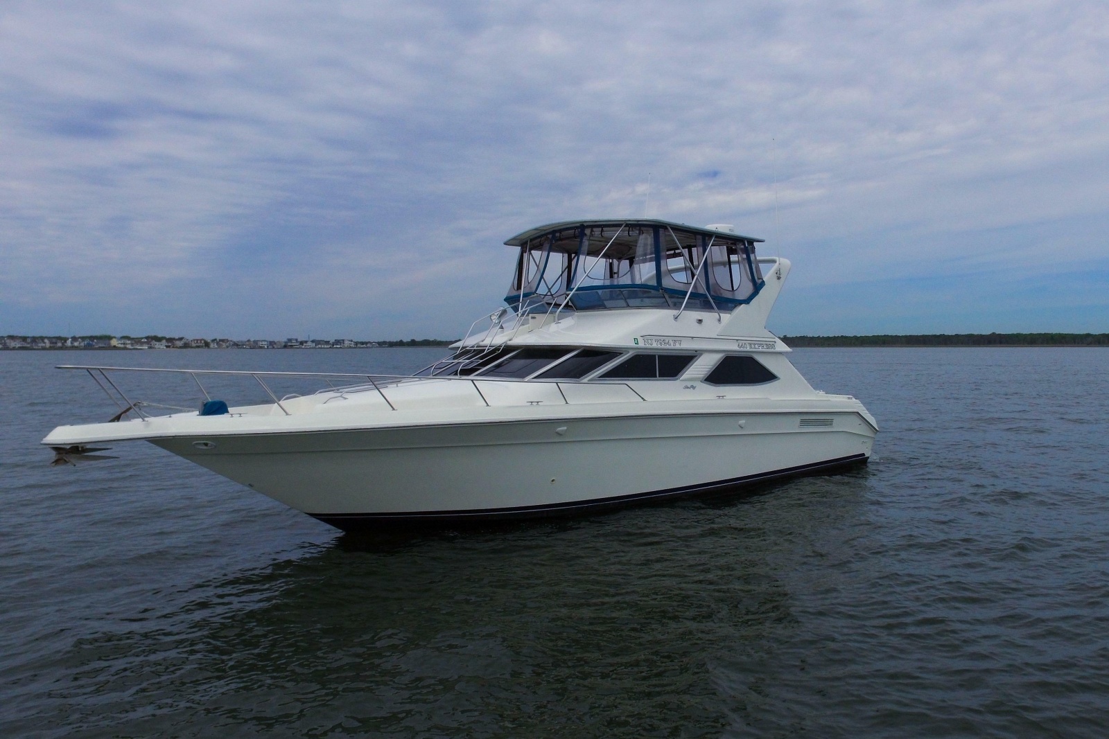 1993 Sea Ray 440 Express Bridge