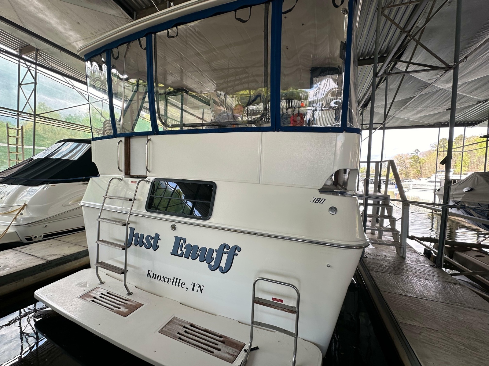 1991 Sea Ray 380 Aft Cabin