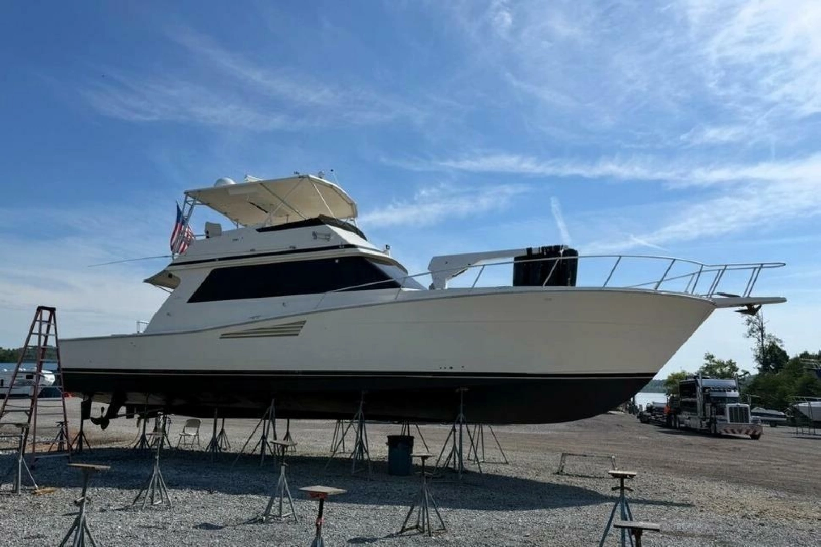 1990 Viking 53 Convertible