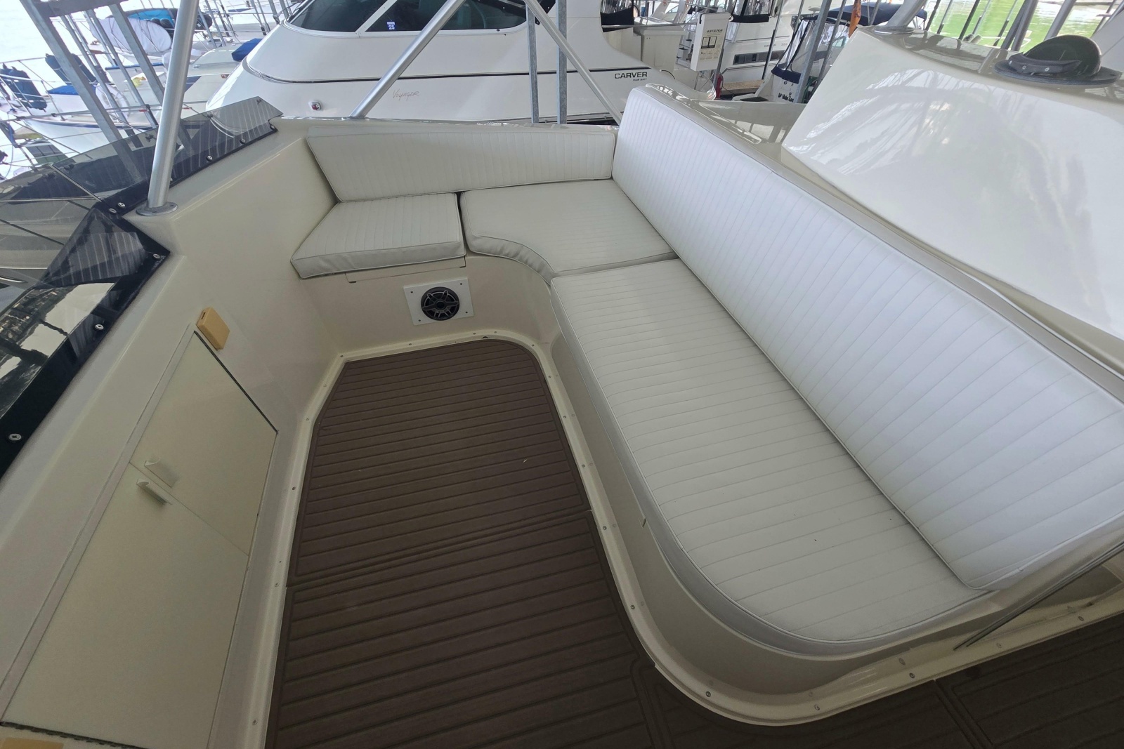 1990 Viking 53 Convertible