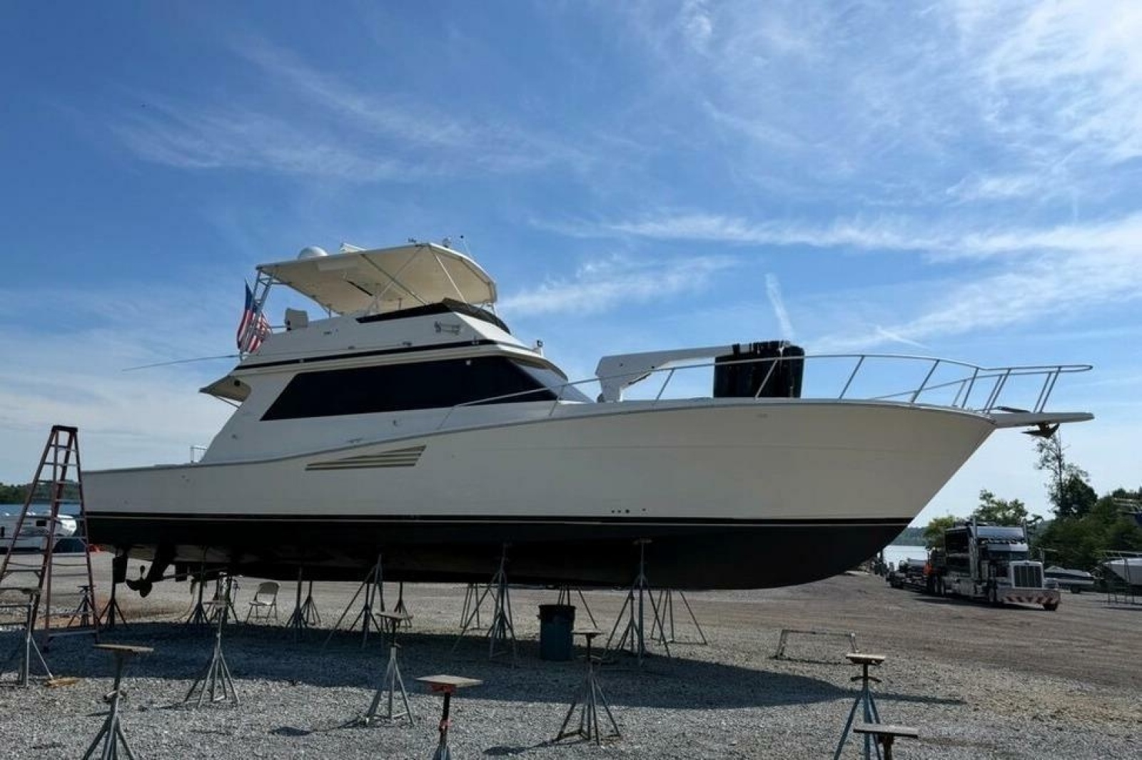 1990 Viking 53 Convertible
