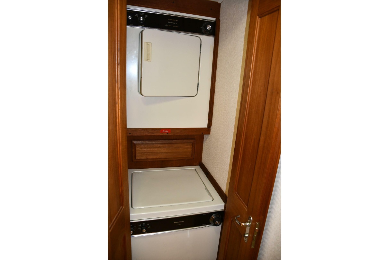1990 Viking 53 Convertible