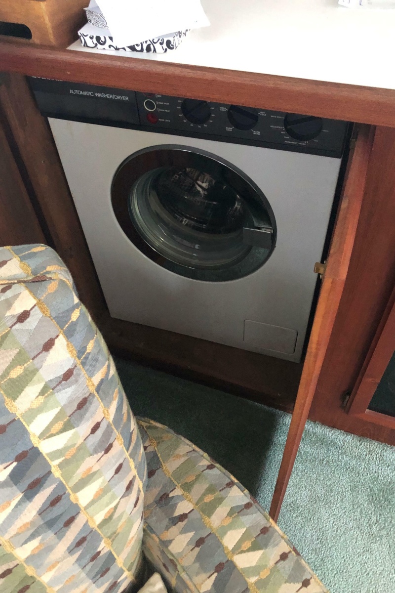 1989 Bluewater Yachts 55' Coastal Cruiser