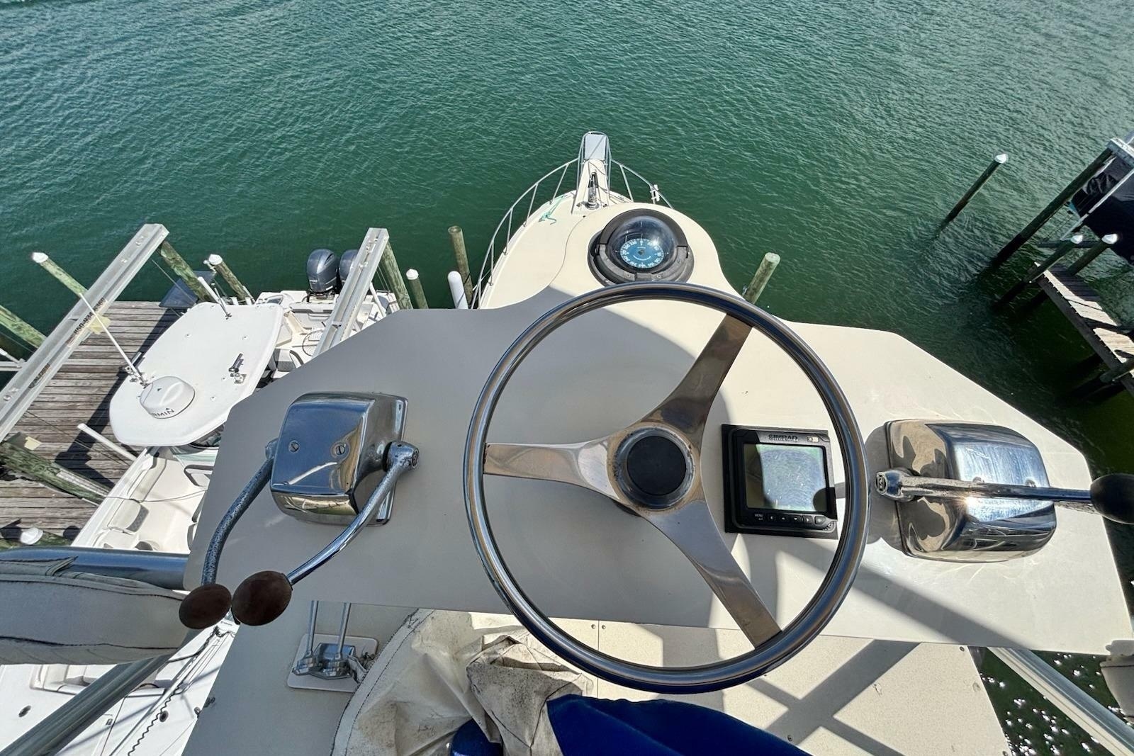 1989 Hatteras 45 Convertible