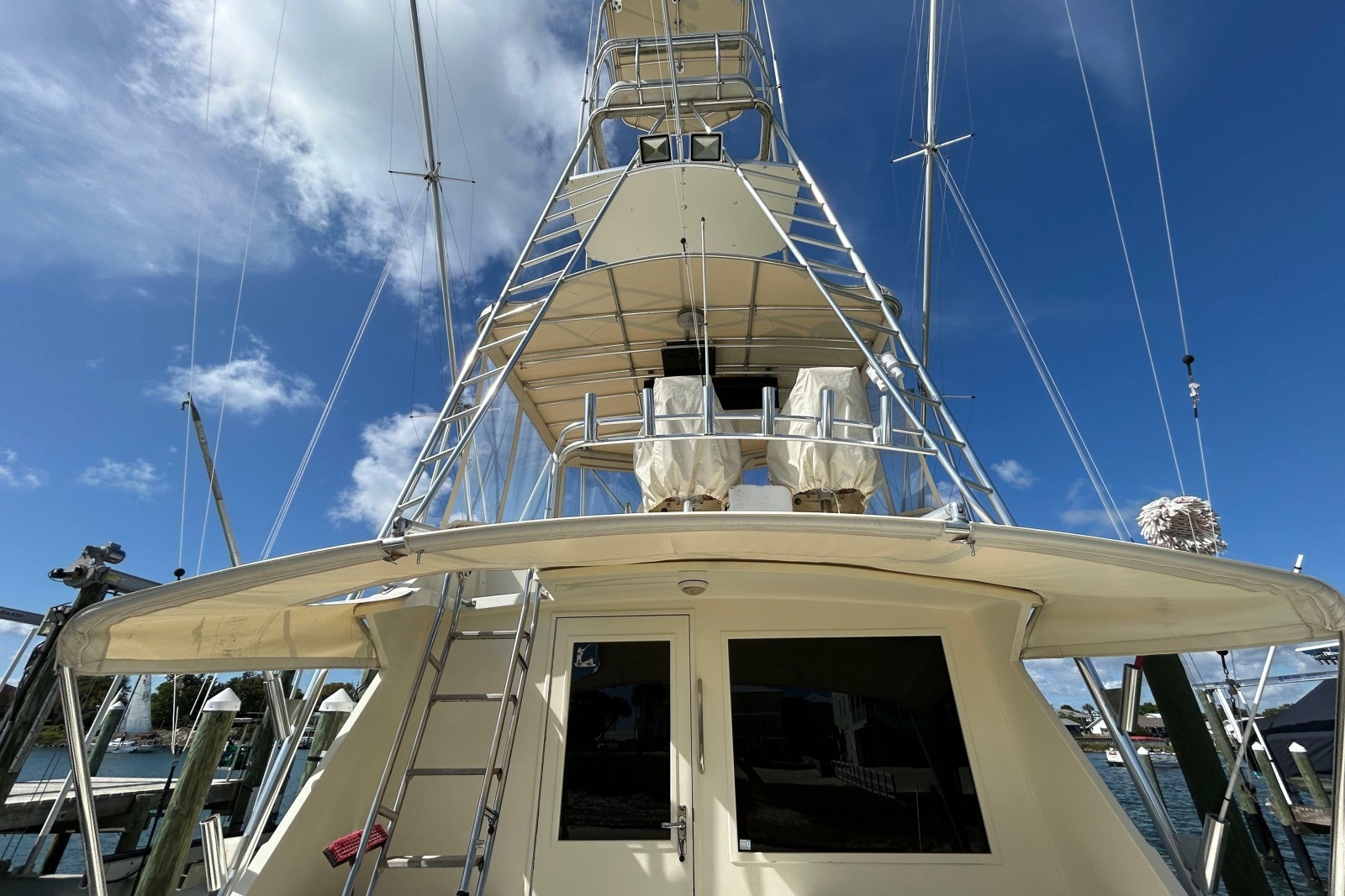 1989 Hatteras 45 Convertible