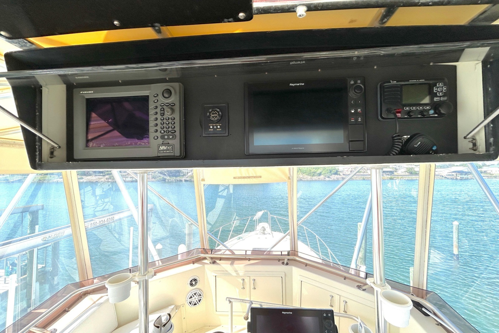 1989 Hatteras 45 Convertible