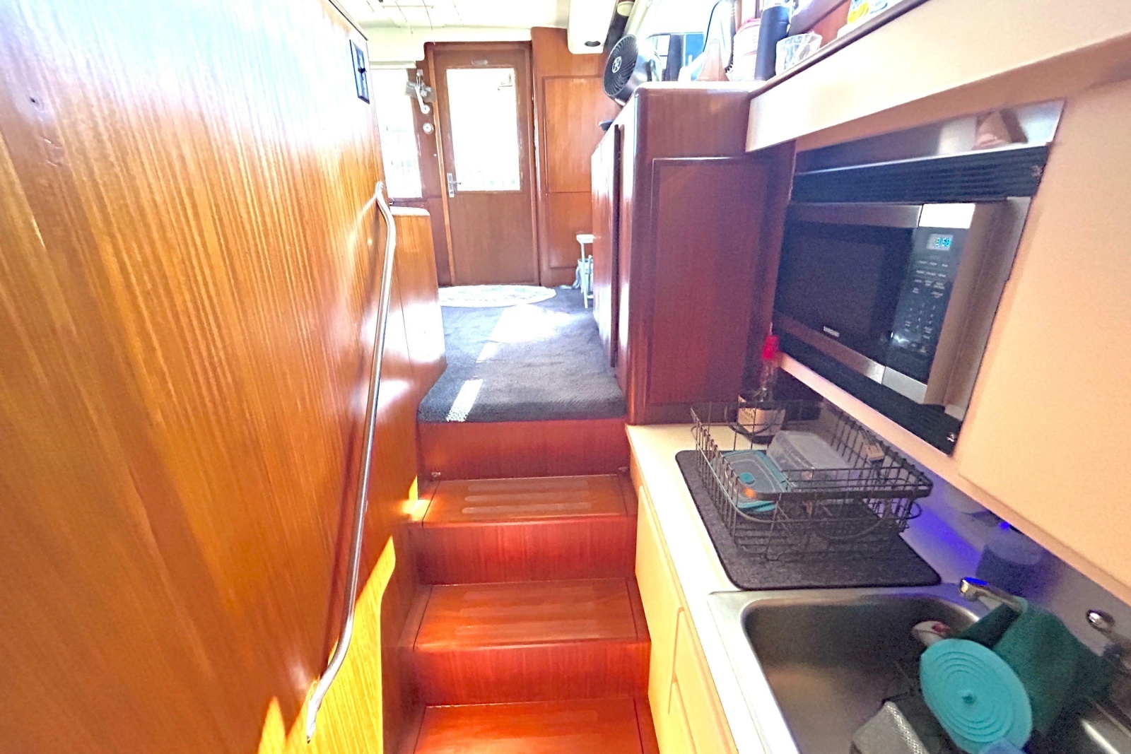 1989 Hatteras 45 Convertible