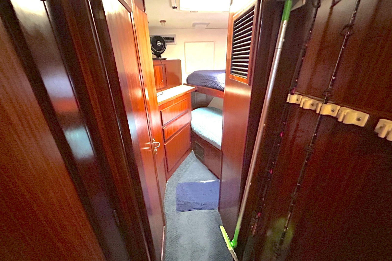 1989 Hatteras 45 Convertible