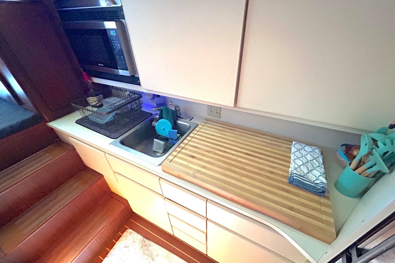 1989 Hatteras 45 Convertible