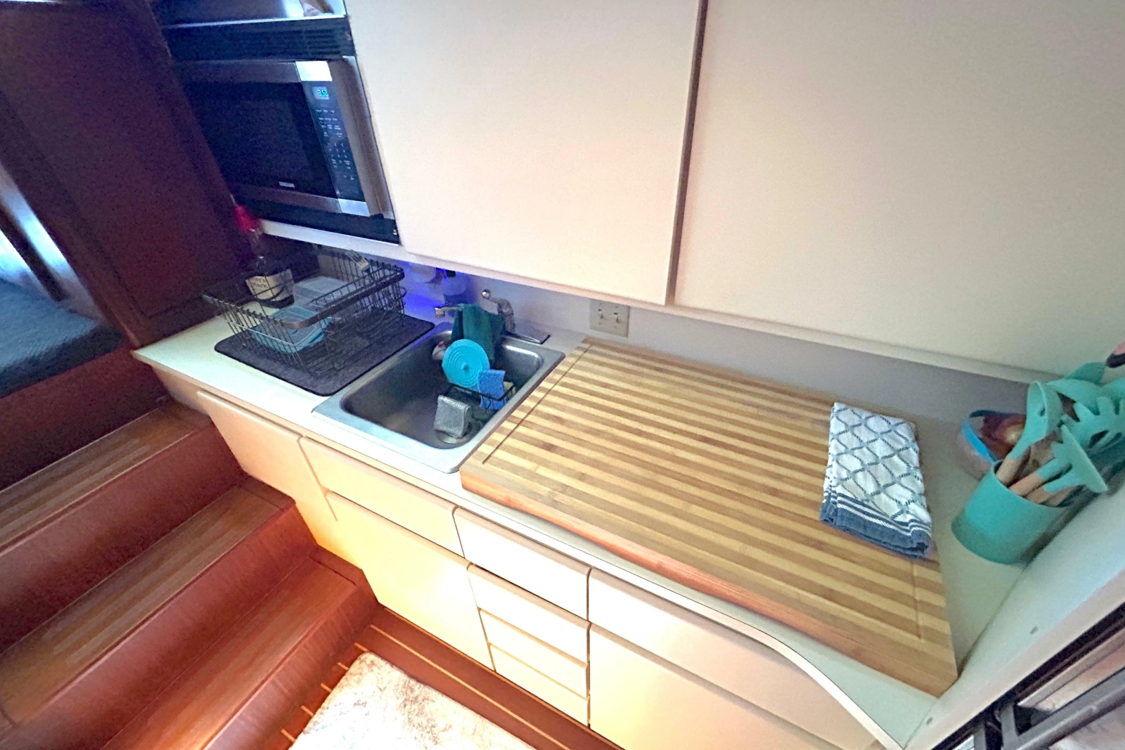 1989 Hatteras 45 Convertible