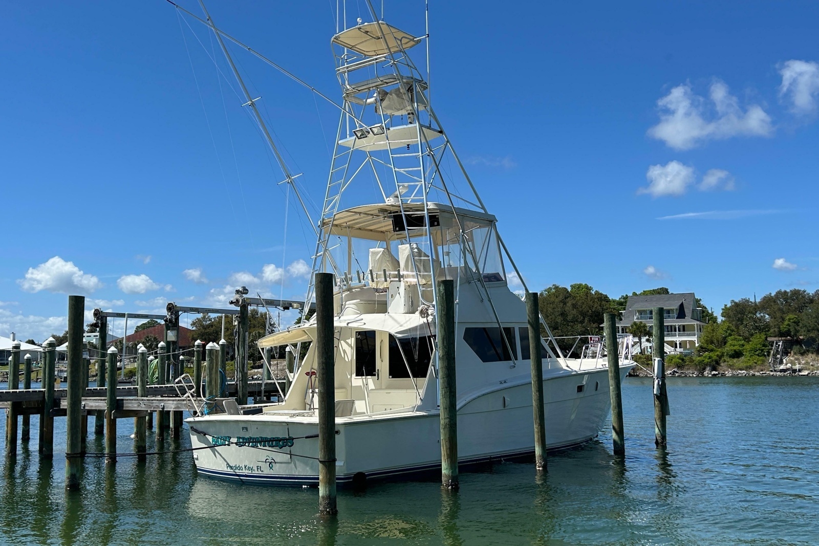 1989 Hatteras 45 Convertible