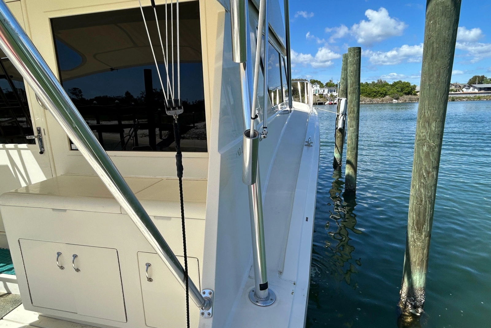 1989 Hatteras 45 Convertible