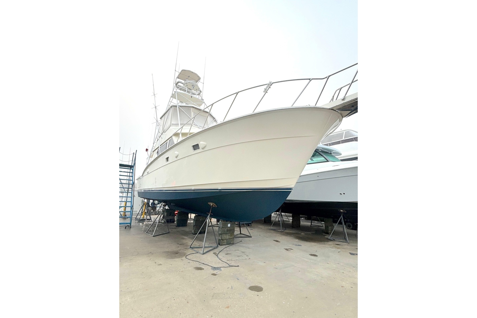 1989 Hatteras 45 Convertible