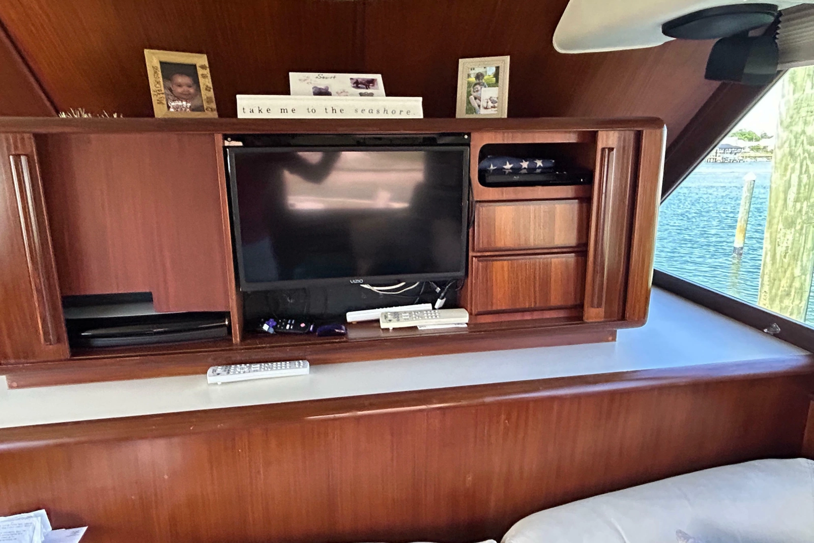 1989 Hatteras 45 Convertible