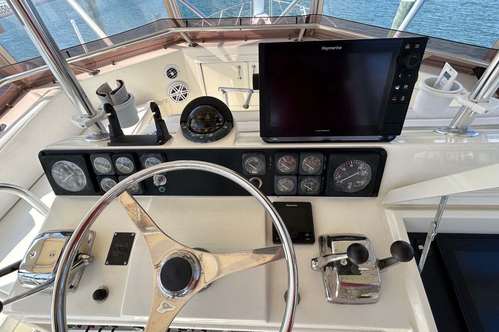 1989 Hatteras 45 Convertible