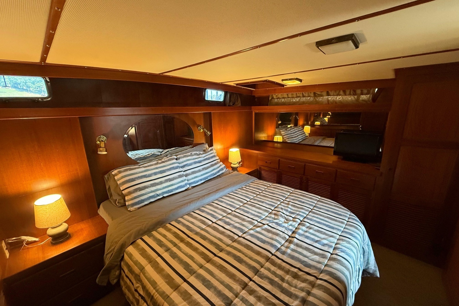 1989 Heritage East 40