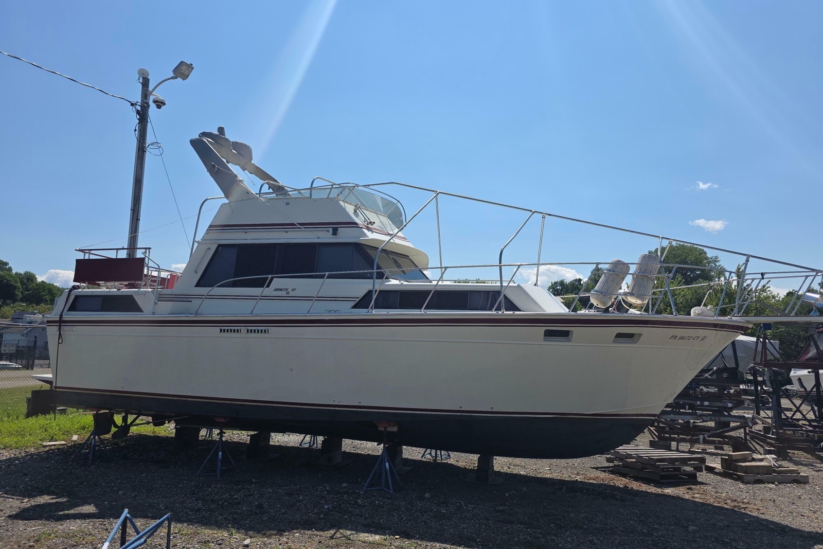 1988 Marinette 37 Motor Yacht