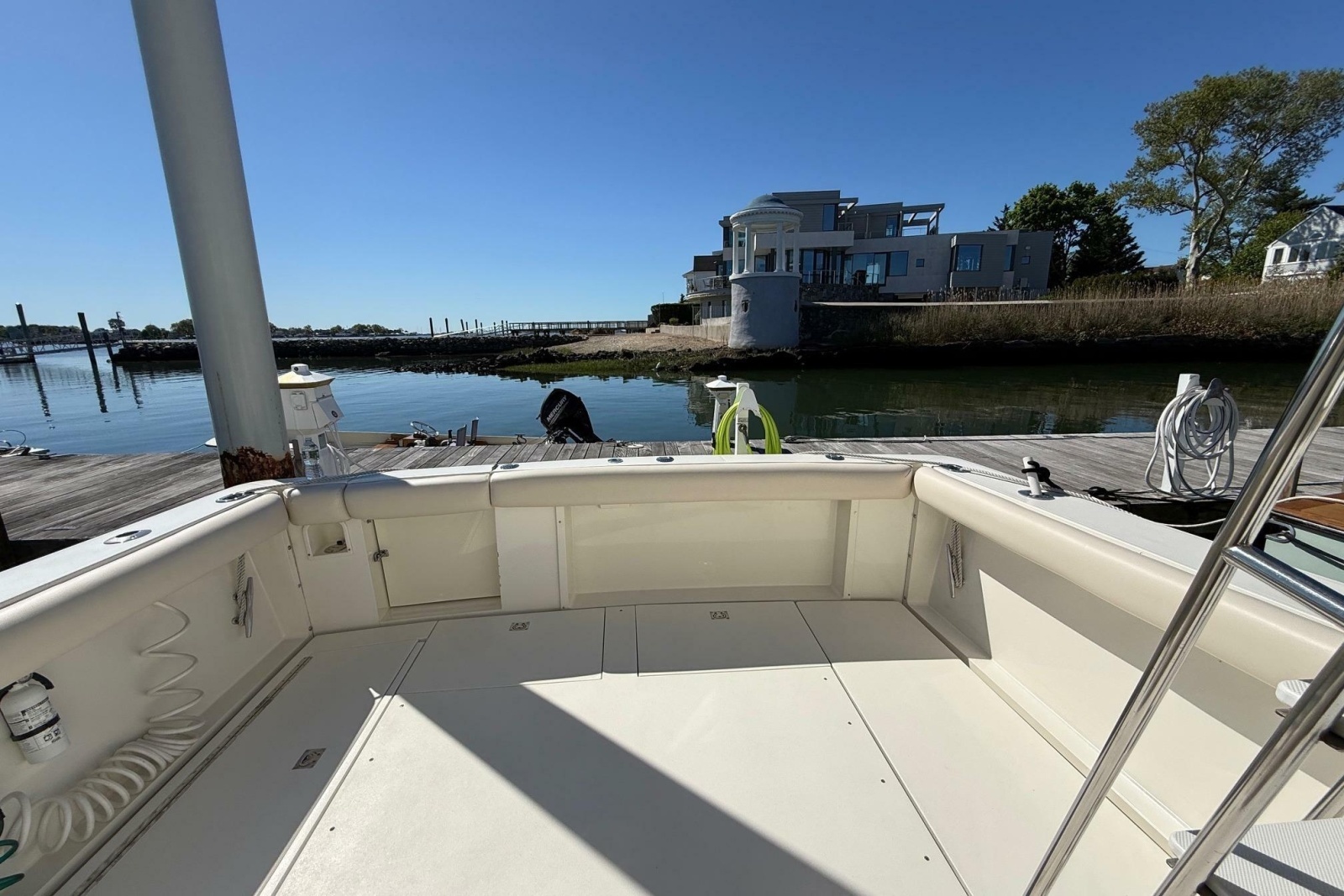 33ft Phoenix Yacht For Sale
