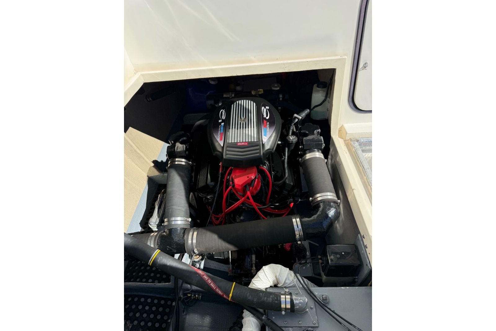 33ft Phoenix Yacht For Sale