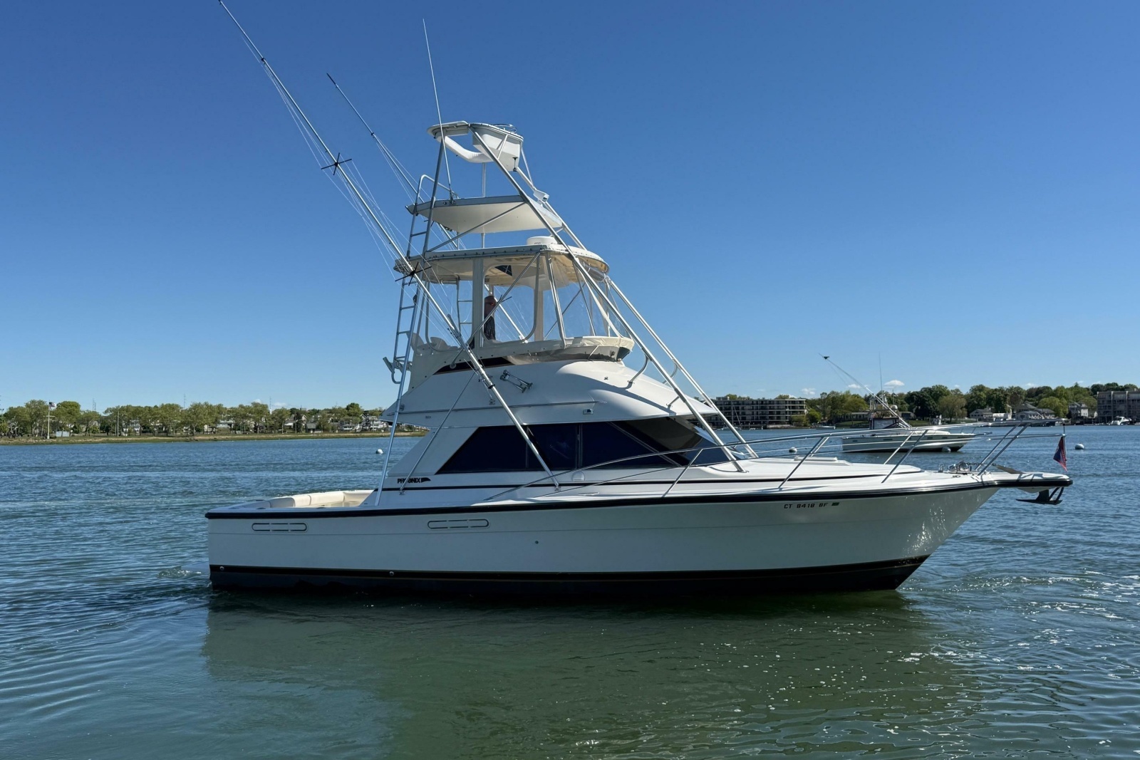33ft Phoenix Yacht For Sale